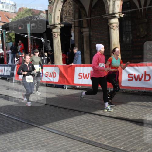 05.10.2025 - 20. swb-Marathon Bremen Yannick Fuchs http://msf.ph/oto/9317453 05.10.2025 11:04:16 Ziel 7789, 10098, 10853, 11001, 11077, 11102, 11685 meine-sportfotos.de