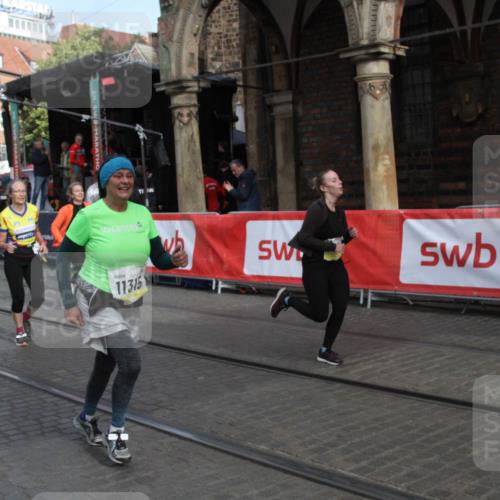 05.10.2025 - 20. swb-Marathon Bremen Yannick Fuchs http://msf.ph/oto/9317499 05.10.2025 11:04:58 Ziel 9530, 9813, 9866, 10684, 10771, 10891, 11315, 11372, 11559, 11636 meine-sportfotos.de