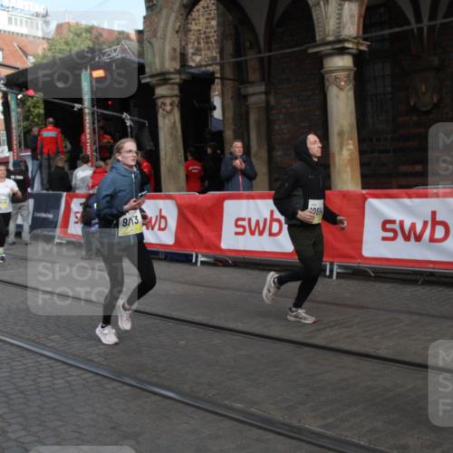 05.10.2025 - 20. swb-Marathon Bremen Yannick Fuchs http://msf.ph/oto/9317501 05.10.2025 11:05:00 Ziel 9220, 9530, 9813, 10684, 10771, 10891, 11180, 11372, 11478, 11559, 11636 meine-sportfotos.de