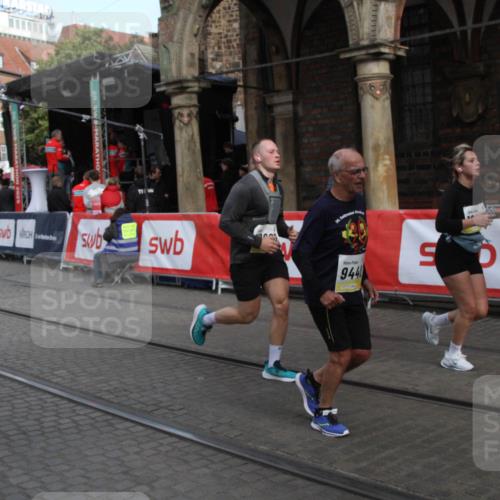 05.10.2025 - 20. swb-Marathon Bremen Yannick Fuchs http://msf.ph/oto/9317524 05.10.2025 11:05:21 Ziel 9440, 9515, 9690, 9908, 9944, 10255, 10990, 11501, 11540, 11707 meine-sportfotos.de