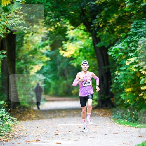 12.10.2025 - Bramfelder Halbmarathon 2025 Dr. Thomas Lammeyer http://msf.ph/oto/9340234 12.10.2025 09:44:40 Laufen 2640 meine-sportfotos.de
