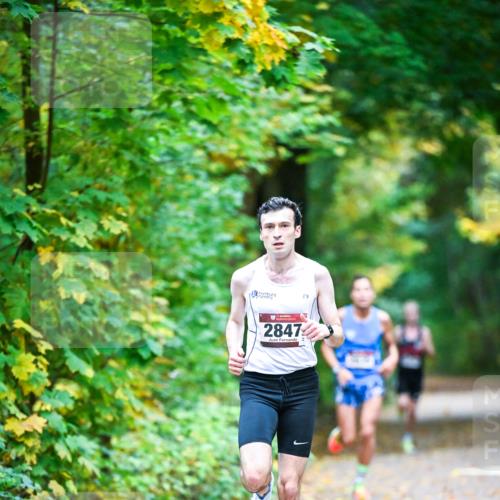 12.10.2025 - Bramfelder Halbmarathon 2025 Dr. Thomas Lammeyer http://msf.ph/oto/9340272 12.10.2025 09:45:18 Laufen 1, 2847 meine-sportfotos.de