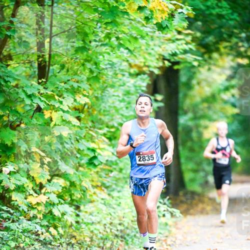 12.10.2025 - Bramfelder Halbmarathon 2025 Dr. Thomas Lammeyer http://msf.ph/oto/9340284 12.10.2025 09:45:20 Laufen 2835 meine-sportfotos.de