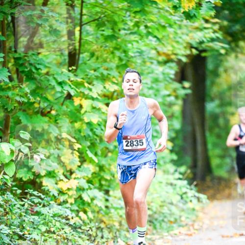 12.10.2025 - Bramfelder Halbmarathon 2025 Dr. Thomas Lammeyer http://msf.ph/oto/9340289 12.10.2025 09:45:21 Laufen 2835 meine-sportfotos.de