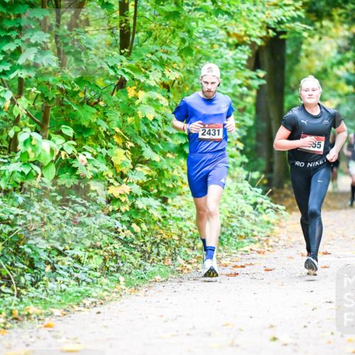 12.10.2025 - Bramfelder Halbmarathon 2025 Dr. Thomas Lammeyer http://msf.ph/oto/9340631 12.10.2025 09:48:43 Laufen 2431, 555 meine-sportfotos.de