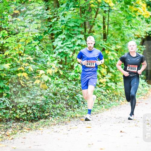 12.10.2025 - Bramfelder Halbmarathon 2025 Dr. Thomas Lammeyer http://msf.ph/oto/9340642 12.10.2025 09:48:44 Laufen 2431, 2955 meine-sportfotos.de