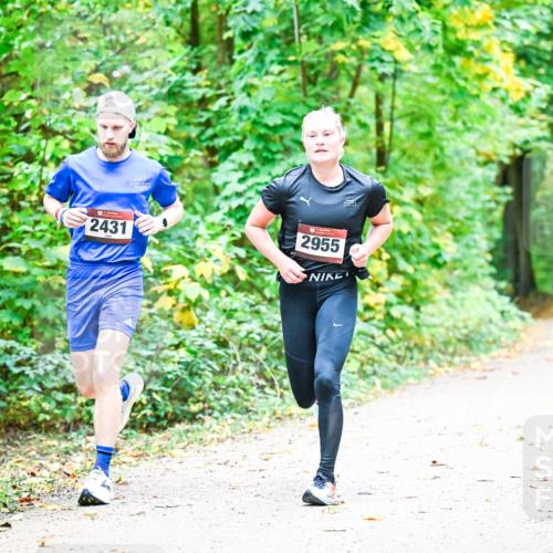 12.10.2025 - Bramfelder Halbmarathon 2025 Dr. Thomas Lammeyer http://msf.ph/oto/9340649 12.10.2025 09:48:46 Laufen 2431, 2955 meine-sportfotos.de