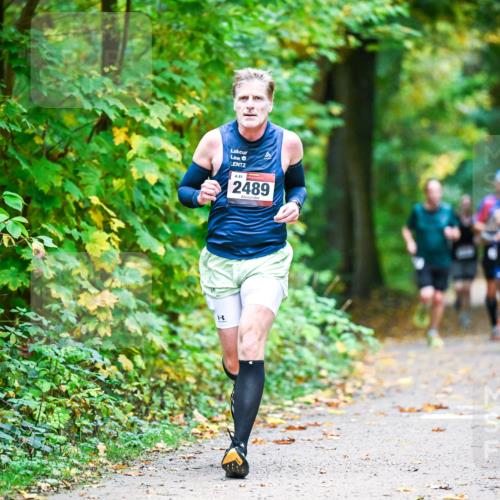 12.10.2025 - Bramfelder Halbmarathon 2025 Dr. Thomas Lammeyer http://msf.ph/oto/9340656 12.10.2025 09:48:51 Laufen 81, 2489, 8 meine-sportfotos.de
