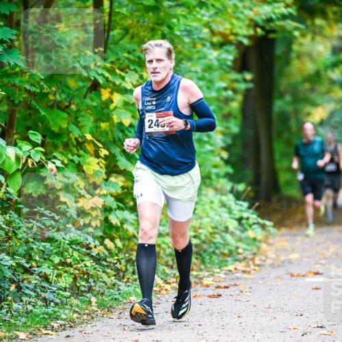 12.10.2025 - Bramfelder Halbmarathon 2025 Dr. Thomas Lammeyer http://msf.ph/oto/9340658 12.10.2025 09:48:52 Laufen 81, 24 meine-sportfotos.de