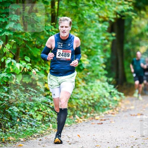12.10.2025 - Bramfelder Halbmarathon 2025 Dr. Thomas Lammeyer http://msf.ph/oto/9340661 12.10.2025 09:48:52 Laufen 81, 2489 meine-sportfotos.de