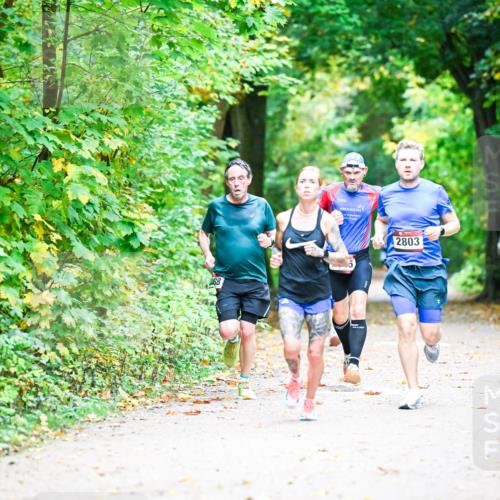 12.10.2025 - Bramfelder Halbmarathon 2025 Dr. Thomas Lammeyer http://msf.ph/oto/9340678 12.10.2025 09:48:56 Laufen 88, 2803 meine-sportfotos.de
