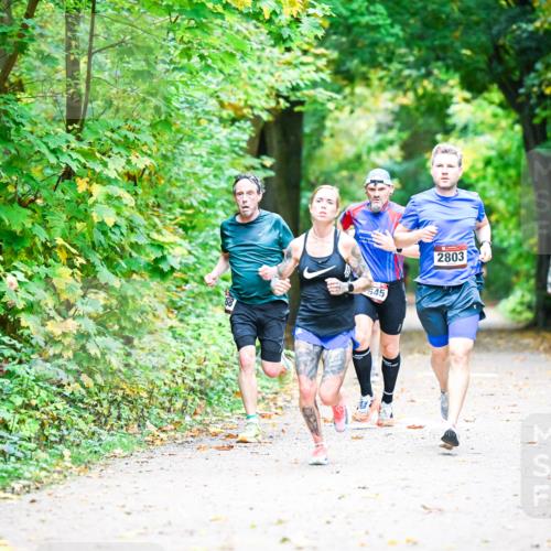 12.10.2025 - Bramfelder Halbmarathon 2025 Dr. Thomas Lammeyer http://msf.ph/oto/9340680 12.10.2025 09:48:56 Laufen 2803, 545 meine-sportfotos.de
