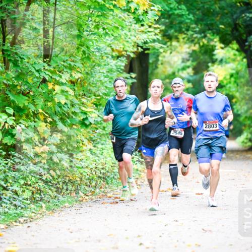 12.10.2025 - Bramfelder Halbmarathon 2025 Dr. Thomas Lammeyer http://msf.ph/oto/9340681 12.10.2025 09:48:56 Laufen 88, 2545, 2803 meine-sportfotos.de