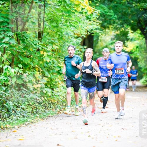 12.10.2025 - Bramfelder Halbmarathon 2025 Dr. Thomas Lammeyer http://msf.ph/oto/9340684 12.10.2025 09:48:57 Laufen 2545, 2803 meine-sportfotos.de