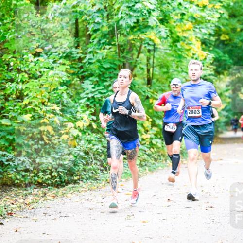 12.10.2025 - Bramfelder Halbmarathon 2025 Dr. Thomas Lammeyer http://msf.ph/oto/9340696 12.10.2025 09:48:59 Laufen 8, 2545, 2803 meine-sportfotos.de