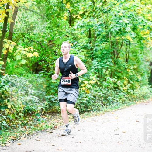 12.10.2025 - Bramfelder Halbmarathon 2025 Dr. Thomas Lammeyer http://msf.ph/oto/9340720 12.10.2025 09:49:03 Laufen 2448 meine-sportfotos.de