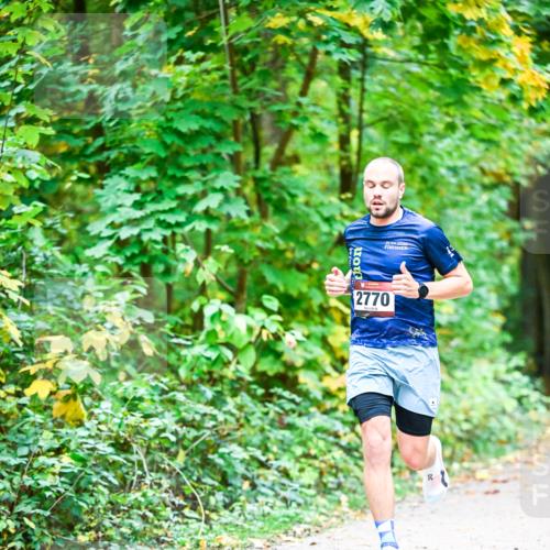 12.10.2025 - Bramfelder Halbmarathon 2025 Dr. Thomas Lammeyer http://msf.ph/oto/9340745 12.10.2025 09:49:15 Laufen 2770 meine-sportfotos.de