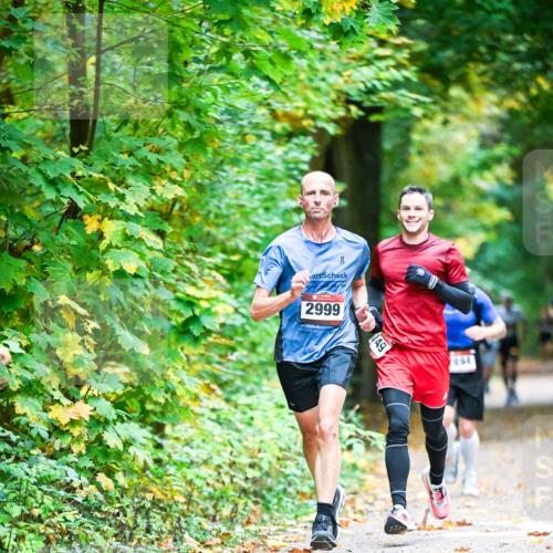 12.10.2025 - Bramfelder Halbmarathon 2025 Dr. Thomas Lammeyer http://msf.ph/oto/9340766 12.10.2025 09:49:25 Laufen 2999, 149, 894 meine-sportfotos.de