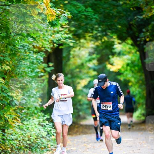 12.10.2025 - Bramfelder Halbmarathon 2025 Dr. Thomas Lammeyer http://msf.ph/oto/9340806 12.10.2025 09:49:36 Laufen 2496, 855 meine-sportfotos.de