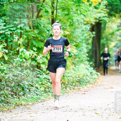 12.10.2025 - Bramfelder Halbmarathon 2025 Dr. Thomas Lammeyer http://msf.ph/oto/9340870 12.10.2025 09:49:55 Laufen 2701 meine-sportfotos.de