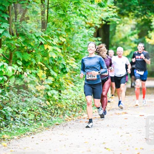 12.10.2025 - Bramfelder Halbmarathon 2025 Dr. Thomas Lammeyer http://msf.ph/oto/9341047 12.10.2025 09:50:34 Laufen 2452 meine-sportfotos.de