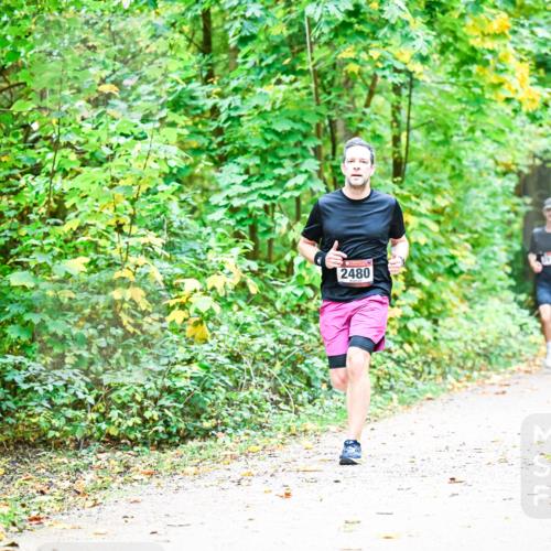 12.10.2025 - Bramfelder Halbmarathon 2025 Dr. Thomas Lammeyer http://msf.ph/oto/9341104 12.10.2025 09:50:45 Laufen 2480 meine-sportfotos.de