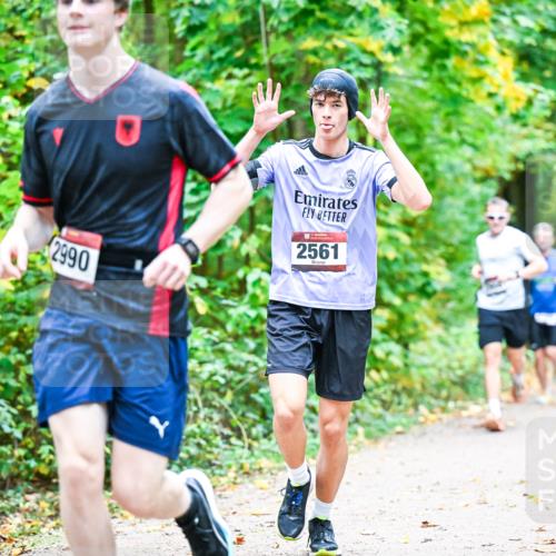 12.10.2025 - Bramfelder Halbmarathon 2025 Dr. Thomas Lammeyer http://msf.ph/oto/9341142 12.10.2025 09:50:51 Laufen 2990, 2561 meine-sportfotos.de
