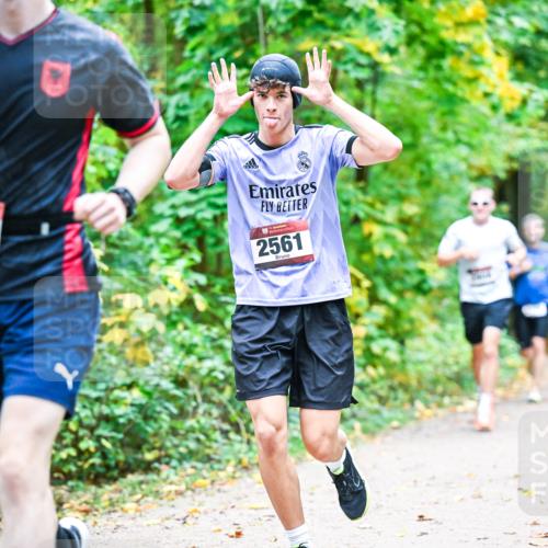 12.10.2025 - Bramfelder Halbmarathon 2025 Dr. Thomas Lammeyer http://msf.ph/oto/9341144 12.10.2025 09:50:51 Laufen 2990, 2561 meine-sportfotos.de