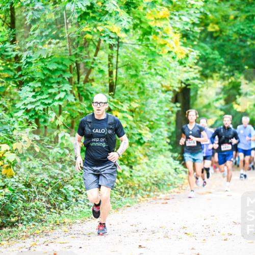 12.10.2025 - Bramfelder Halbmarathon 2025 Dr. Thomas Lammeyer http://msf.ph/oto/9341187 12.10.2025 09:51:03 Laufen 2915 meine-sportfotos.de