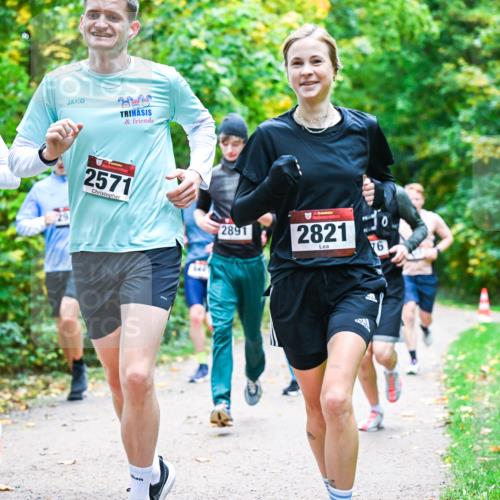 12.10.2025 - Bramfelder Halbmarathon 2025 Dr. Thomas Lammeyer http://msf.ph/oto/9341265 12.10.2025 09:51:15 Laufen 2887, 2571, 344, 2891, 4, 2821, 76 meine-sportfotos.de