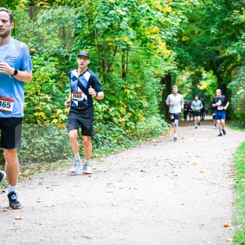 12.10.2025 - Bramfelder Halbmarathon 2025 Dr. Thomas Lammeyer http://msf.ph/oto/9341367 12.10.2025 09:51:36 Laufen 2465, 2948 meine-sportfotos.de