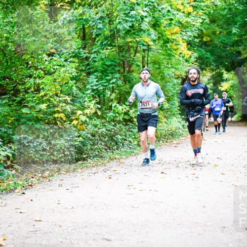 12.10.2025 - Bramfelder Halbmarathon 2025 Dr. Thomas Lammeyer http://msf.ph/oto/9341409 12.10.2025 09:51:44 Laufen 2521 meine-sportfotos.de