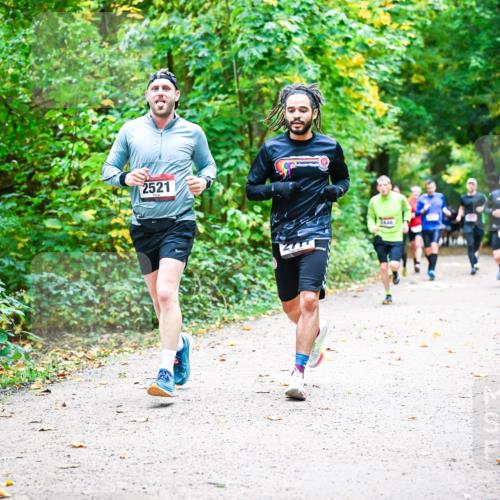 12.10.2025 - Bramfelder Halbmarathon 2025 Dr. Thomas Lammeyer http://msf.ph/oto/9341419 12.10.2025 09:51:46 Laufen 2521 meine-sportfotos.de
