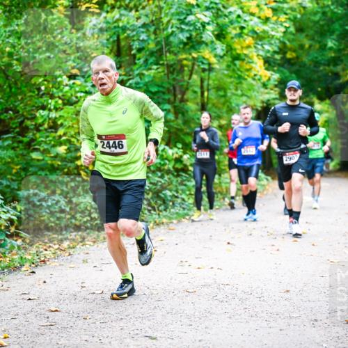 12.10.2025 - Bramfelder Halbmarathon 2025 Dr. Thomas Lammeyer http://msf.ph/oto/9341441 12.10.2025 09:51:49 Laufen 2446, 2902 meine-sportfotos.de