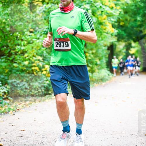 12.10.2025 - Bramfelder Halbmarathon 2025 Dr. Thomas Lammeyer http://msf.ph/oto/9341471 12.10.2025 09:51:54 Laufen 2979 meine-sportfotos.de