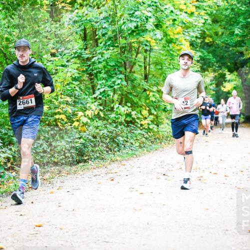 12.10.2025 - Bramfelder Halbmarathon 2025 Dr. Thomas Lammeyer http://msf.ph/oto/9341517 12.10.2025 09:52:07 Laufen 2661, 114, 12 meine-sportfotos.de