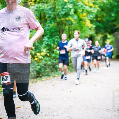 12.10.2025 - Bramfelder Halbmarathon 2025 Dr. Thomas Lammeyer http://msf.ph/oto/9341559 12.10.2025 09:52:14 Laufen 162 meine-sportfotos.de