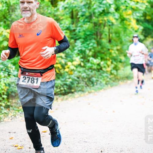 12.10.2025 - Bramfelder Halbmarathon 2025 Dr. Thomas Lammeyer http://msf.ph/oto/9341601 12.10.2025 09:52:22 Laufen 34, 2781 meine-sportfotos.de