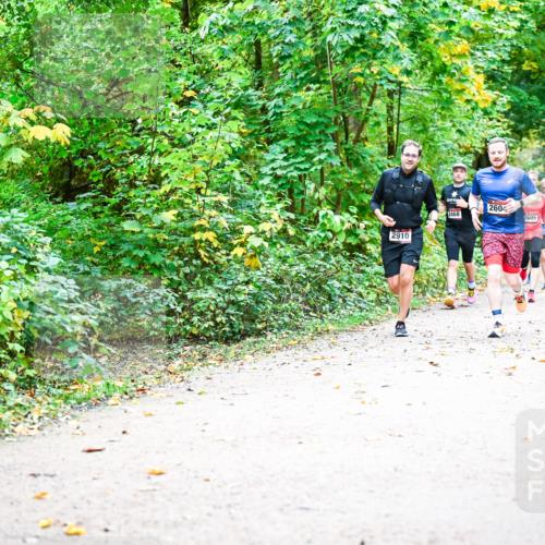 12.10.2025 - Bramfelder Halbmarathon 2025 Dr. Thomas Lammeyer http://msf.ph/oto/9341752 12.10.2025 09:52:54 Laufen 2910, 2468, 2604, 2605 meine-sportfotos.de