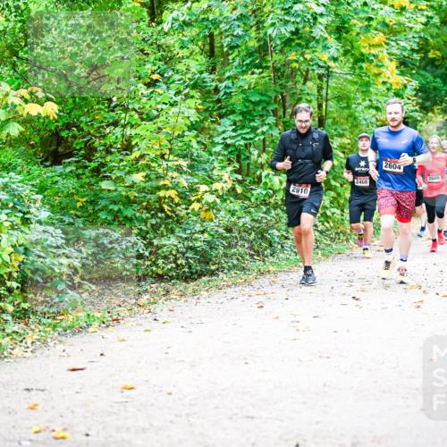 12.10.2025 - Bramfelder Halbmarathon 2025 Dr. Thomas Lammeyer http://msf.ph/oto/9341756 12.10.2025 09:52:54 Laufen 2910, 2468, 2604, 2605, 273 meine-sportfotos.de