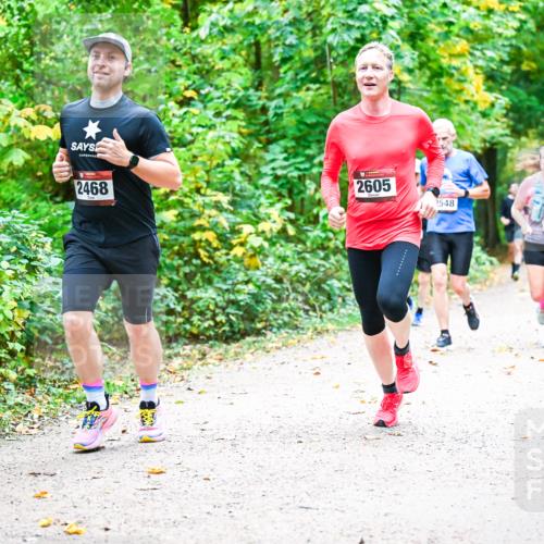 12.10.2025 - Bramfelder Halbmarathon 2025 Dr. Thomas Lammeyer http://msf.ph/oto/9341778 12.10.2025 09:52:58 Laufen 2468, 2605, 2548, 2734 meine-sportfotos.de