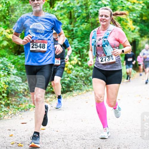 12.10.2025 - Bramfelder Halbmarathon 2025 Dr. Thomas Lammeyer http://msf.ph/oto/9341792 12.10.2025 09:53:00 Laufen 2548, 35, 2734 meine-sportfotos.de