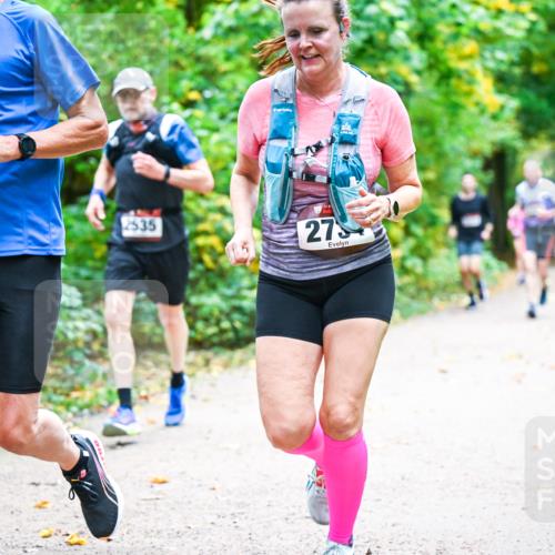 12.10.2025 - Bramfelder Halbmarathon 2025 Dr. Thomas Lammeyer http://msf.ph/oto/9341795 12.10.2025 09:53:01 Laufen 2540, 2535, 275 meine-sportfotos.de