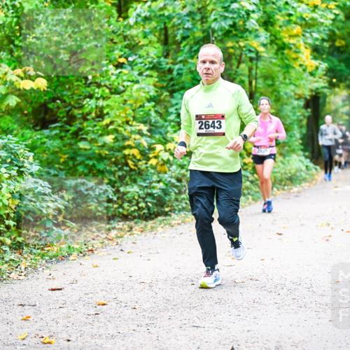 12.10.2025 - Bramfelder Halbmarathon 2025 Dr. Thomas Lammeyer http://msf.ph/oto/9341827 12.10.2025 09:53:06 Laufen 2643 meine-sportfotos.de