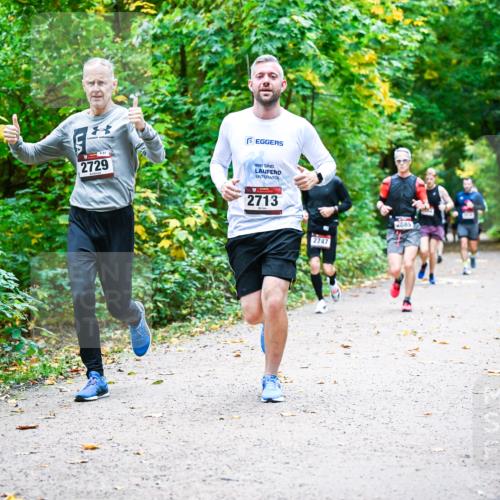 12.10.2025 - Bramfelder Halbmarathon 2025 Dr. Thomas Lammeyer http://msf.ph/oto/9341863 12.10.2025 09:53:14 Laufen 2729, 2713, 2747, 2685 meine-sportfotos.de