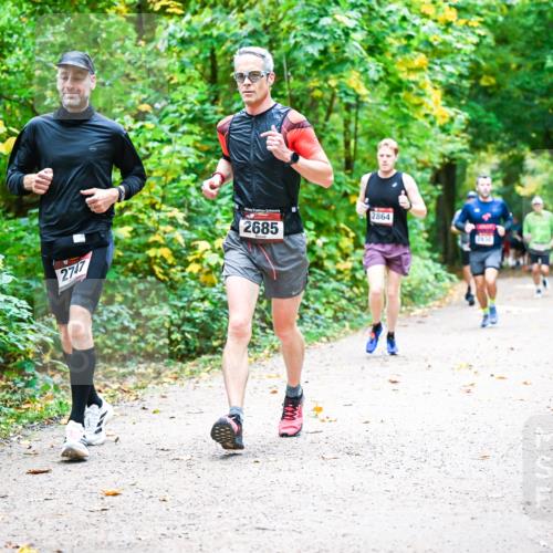 12.10.2025 - Bramfelder Halbmarathon 2025 Dr. Thomas Lammeyer http://msf.ph/oto/9341880 12.10.2025 09:53:17 Laufen 2747, 2685, 2864 meine-sportfotos.de