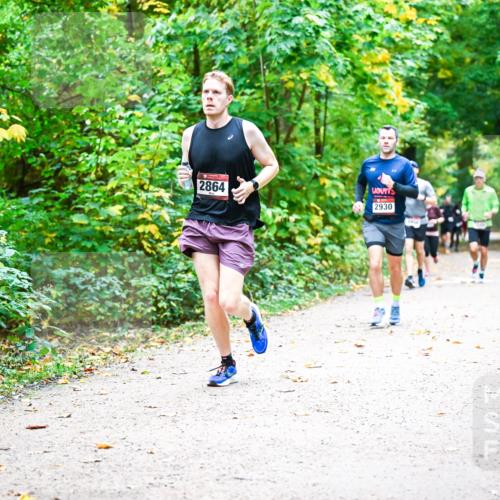 12.10.2025 - Bramfelder Halbmarathon 2025 Dr. Thomas Lammeyer http://msf.ph/oto/9341889 12.10.2025 09:53:18 Laufen 2864, 2930 meine-sportfotos.de