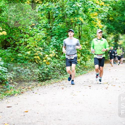 12.10.2025 - Bramfelder Halbmarathon 2025 Dr. Thomas Lammeyer http://msf.ph/oto/9341911 12.10.2025 09:53:22 Laufen 2950, 2649 meine-sportfotos.de