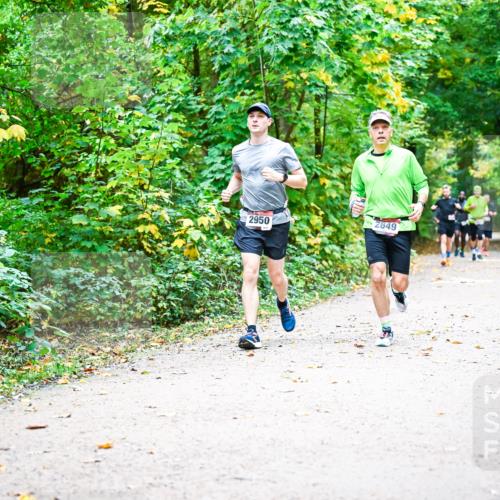 12.10.2025 - Bramfelder Halbmarathon 2025 Dr. Thomas Lammeyer http://msf.ph/oto/9341913 12.10.2025 09:53:22 Laufen 2950, 2649 meine-sportfotos.de