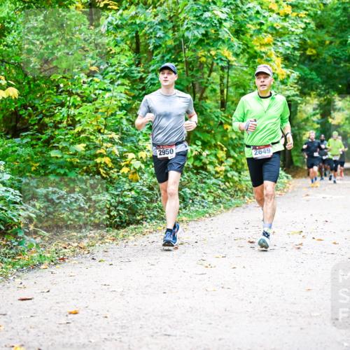 12.10.2025 - Bramfelder Halbmarathon 2025 Dr. Thomas Lammeyer http://msf.ph/oto/9341915 12.10.2025 09:53:22 Laufen 2950, 2649 meine-sportfotos.de